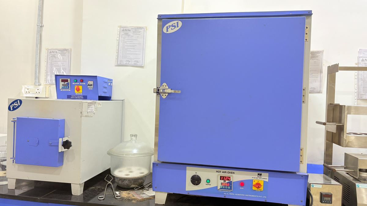 Hot Air Oven and Muffle Furnace