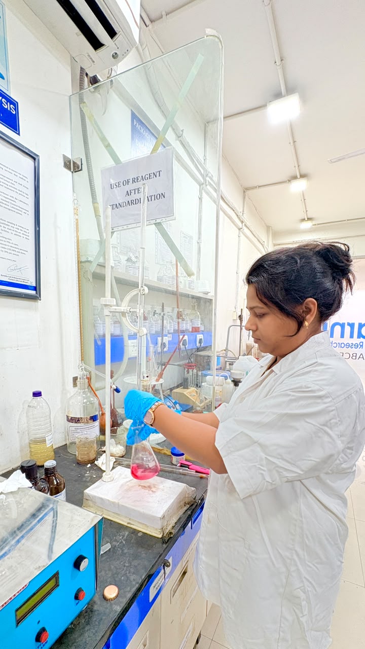 R&D fume hood workstation