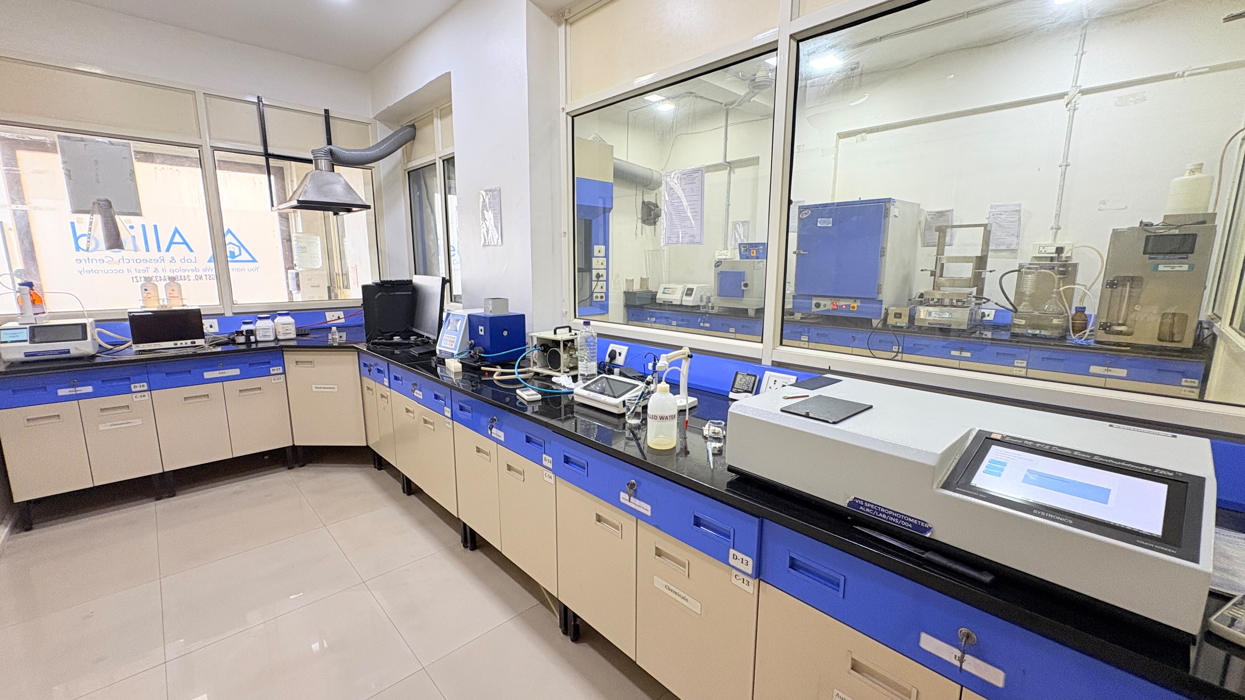Agilent HPLC system in the R&D lab